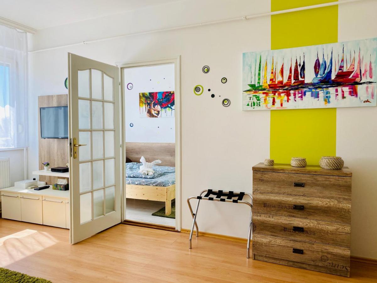 Kalvaria Apartman Сегед Экстерьер фото