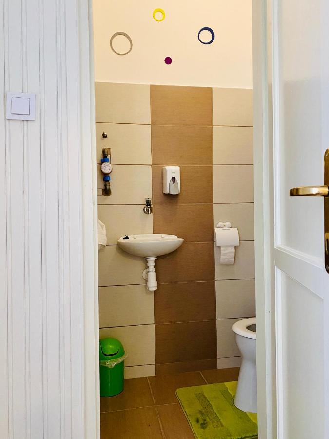 Kalvaria Apartman Сегед Экстерьер фото
